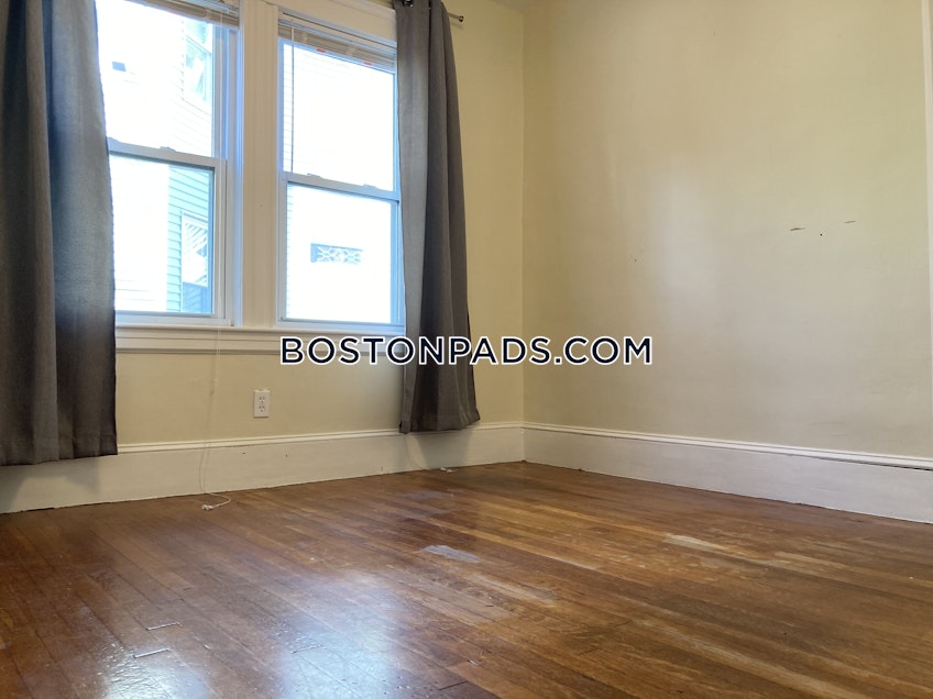 Boston - $2,100 /month