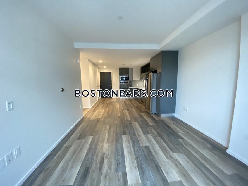 Boston - $5,772 /month