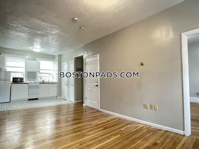 Boston - $3,800 /mo