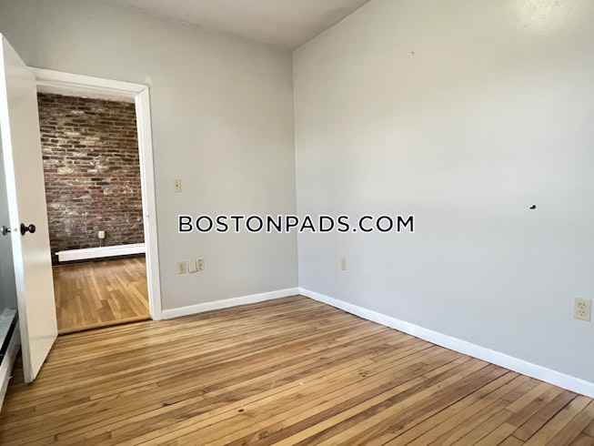 Boston - $3,800 /mo