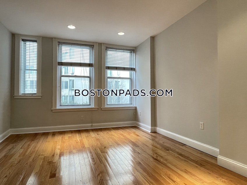 Boston - $3,200 /month