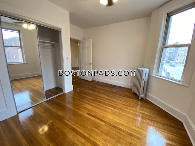 Boston - $2,300 /mo