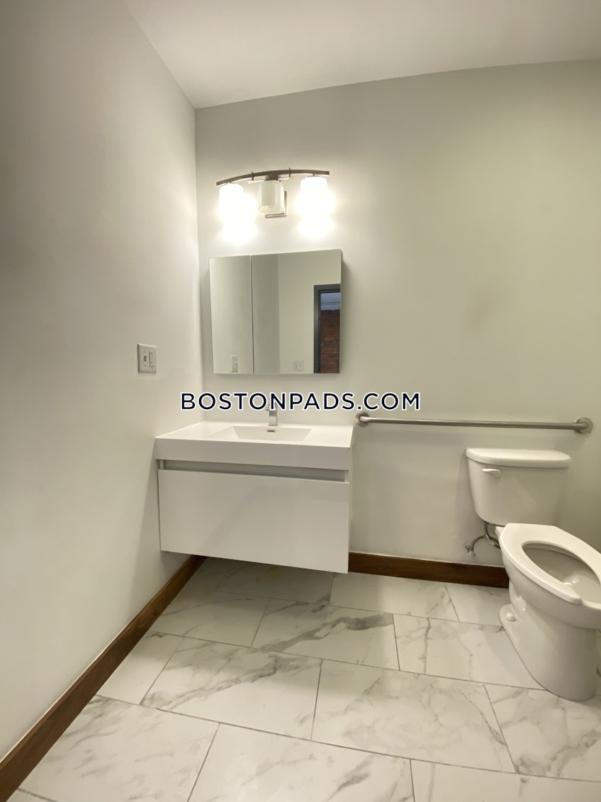 Boston - $3,000 /month