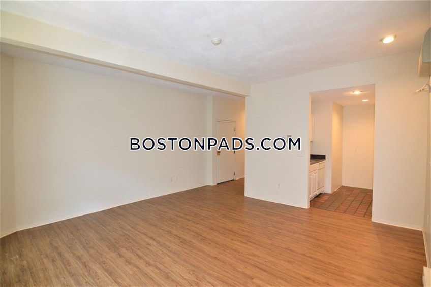 Boston - $3,300 /month