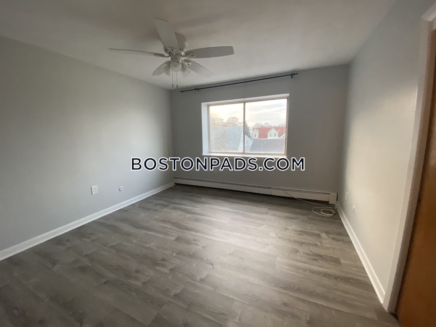 Boston - $1,700 /month