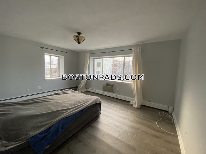 Boston - $1,700 /month