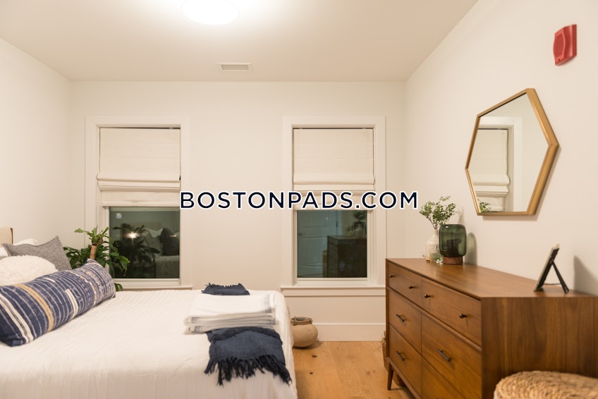 Boston - $3,300 /month