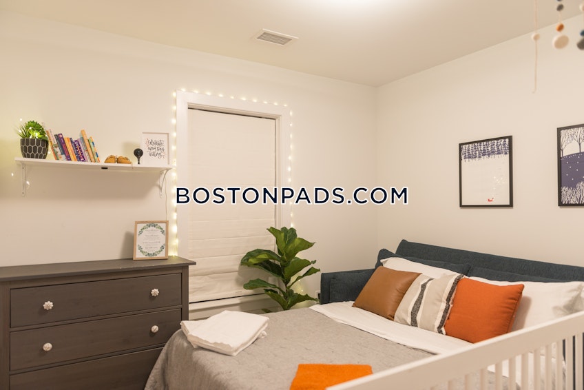 Boston - $3,300 /month