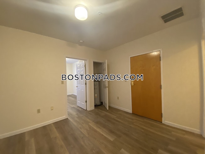 Boston - $2,450 /mo