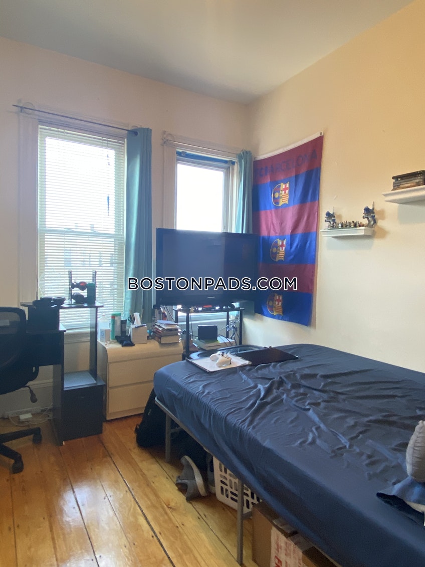 Boston - $4,700 /month