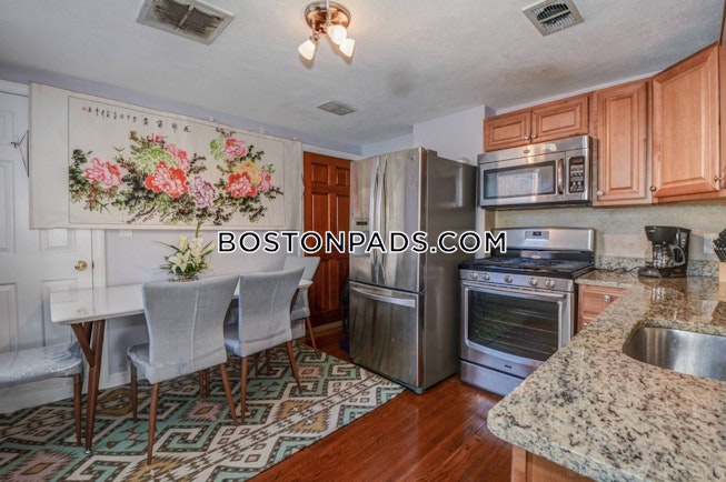 Boston - $4,500 /mo