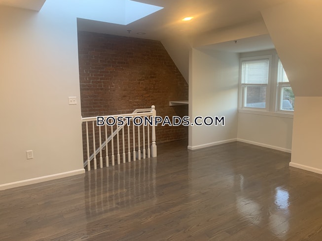 Brookline - $5,800 /mo