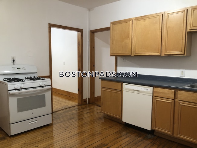 Somerville - $3,300 /mo