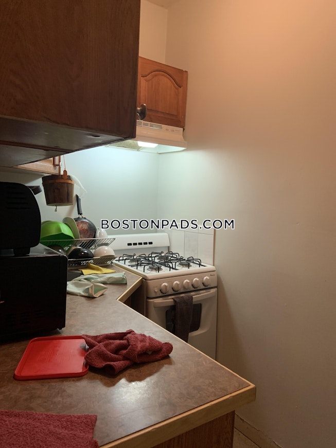 Boston - $4,650 /mo