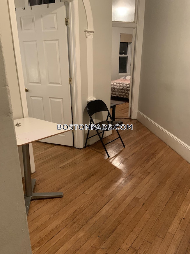 Boston - $4,650 /mo