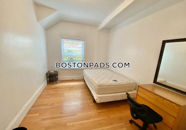 Brookline - $7,200 /mo