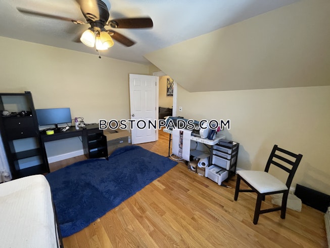 Medford - $3,700 /mo