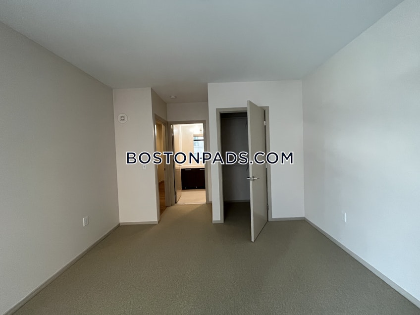 Boston - $4,735 /month