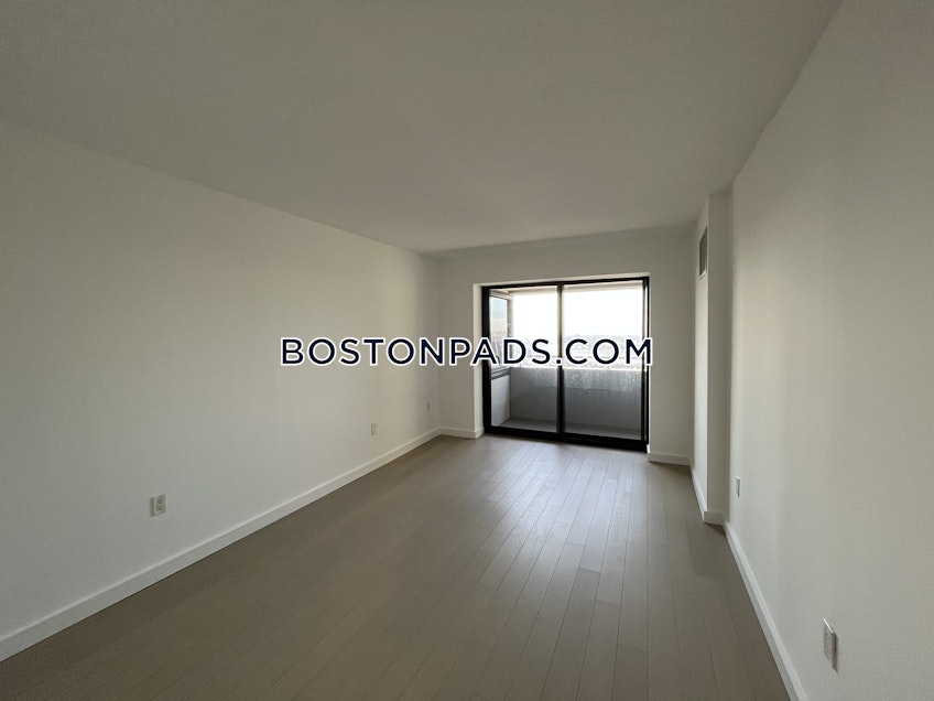 Boston - $5,515 /month