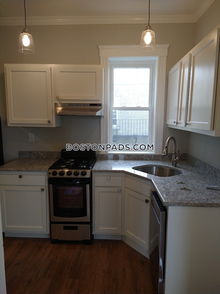 allston-updated-1-bed-on-commonwealth-ave-in-allston-available-sept-1-boston-3000-4625172 