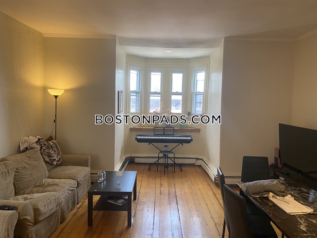 Boston - $3,800 /mo