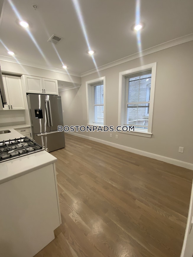 Boston - $3,800 /mo