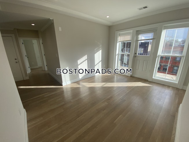 Boston - $4,300 /mo