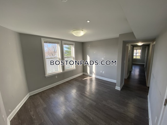 Somerville - $4,600 /mo