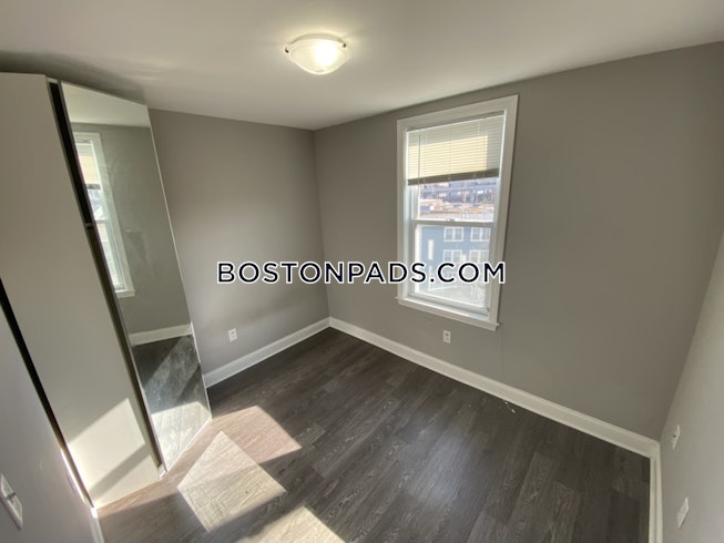 Somerville - $4,600 /mo