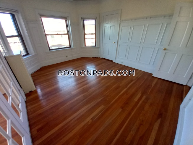 Boston - $3,200 /mo