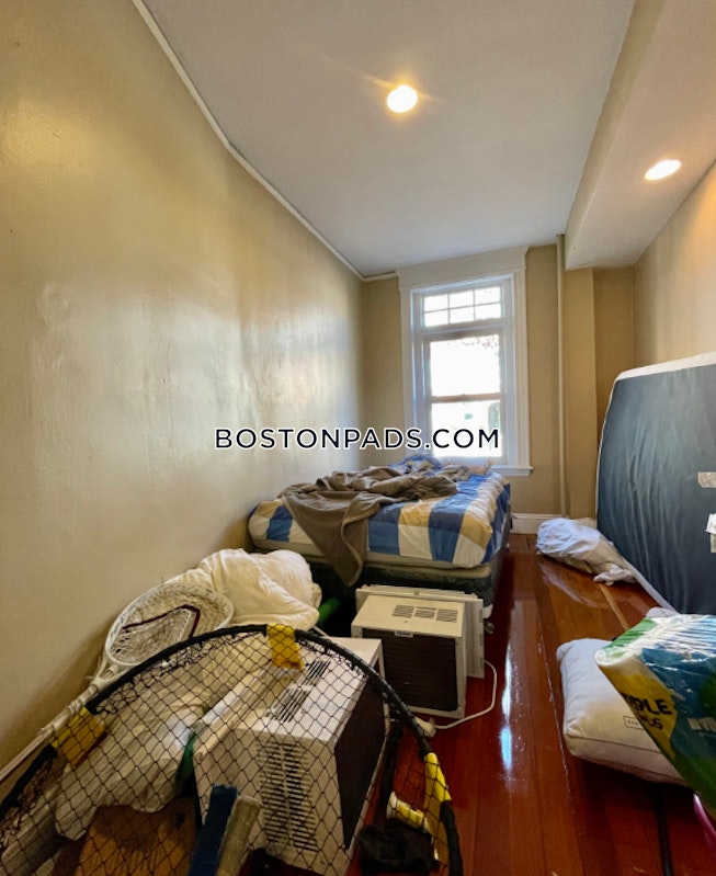 Brookline - $5,100 /mo