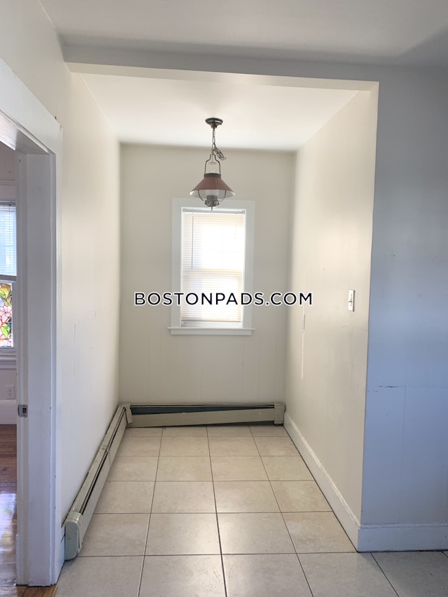 Boston - $3,000 /mo