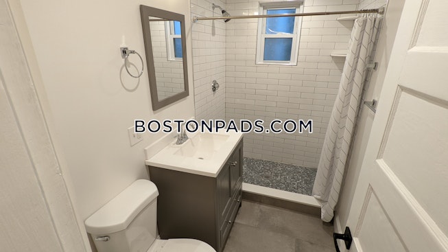 Boston - $2,900 /mo