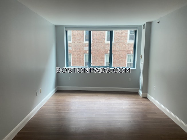 Boston - $4,001 /mo