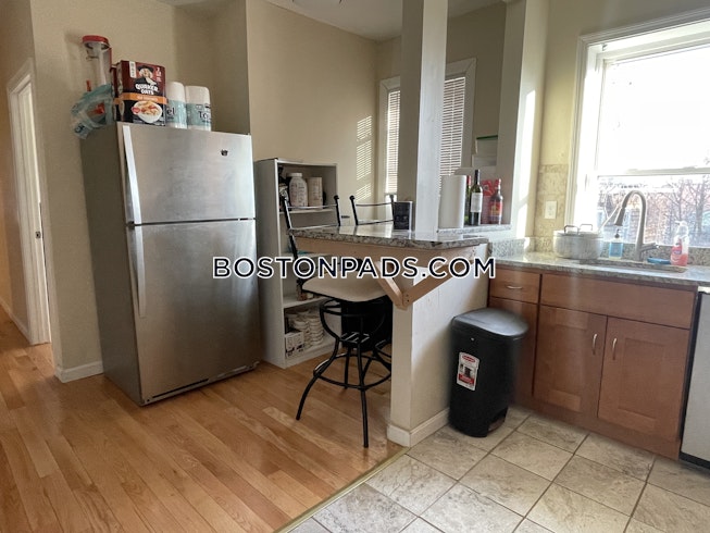 Boston - $4,000 /mo