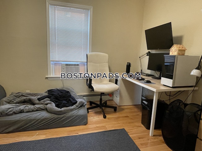 Boston - $4,000 /mo