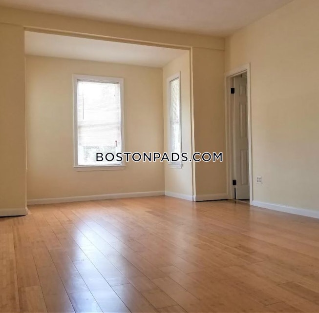 Boston - $5,600 /mo