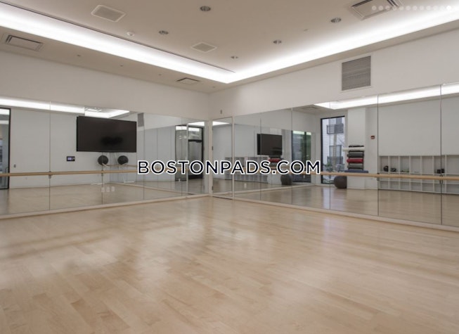 Boston - $3,100 /mo