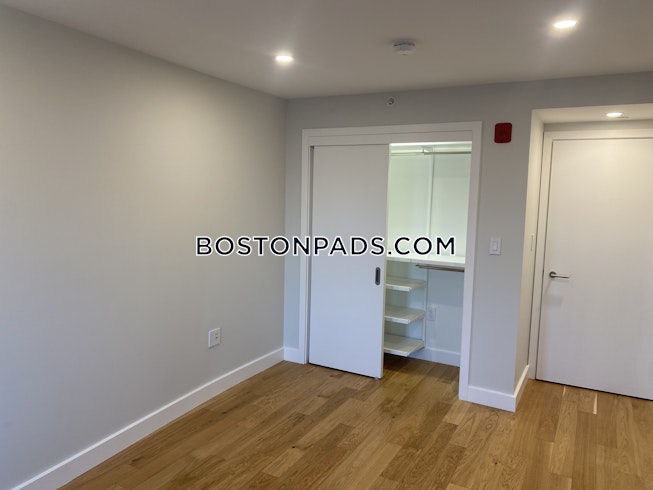 Boston - $6,500 /mo