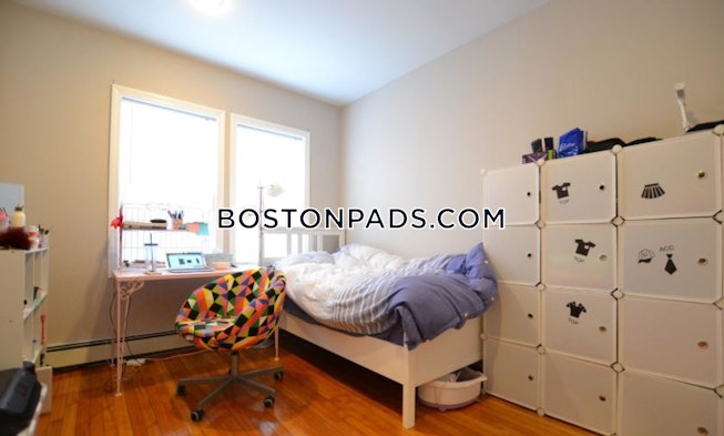 Boston - $4,200 /mo