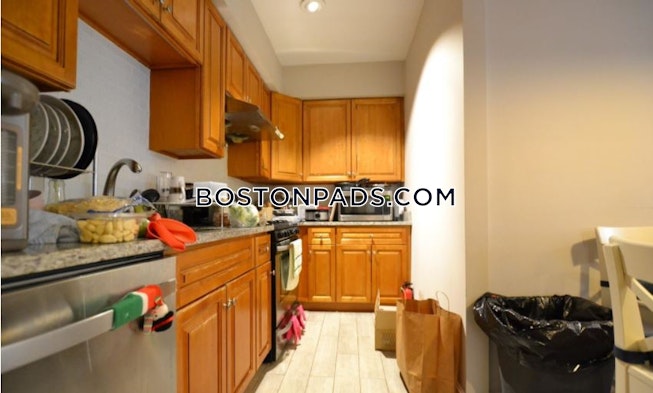 Boston - $4,200 /mo