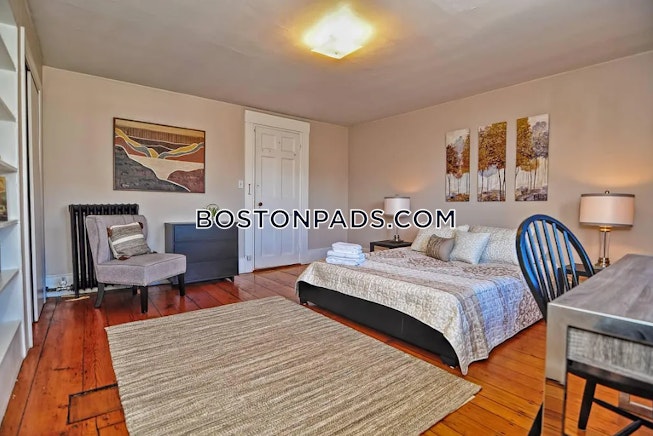 Boston - $4,450 /mo