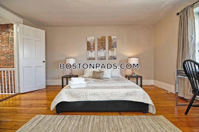 Boston - $4,450 /mo