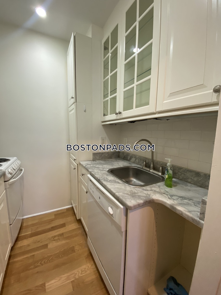 Boston - $2,300 /month