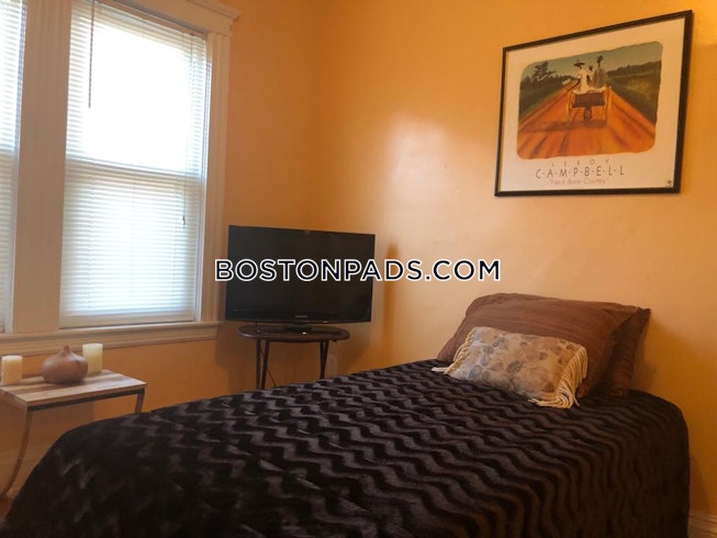 Boston - $5,000 /mo