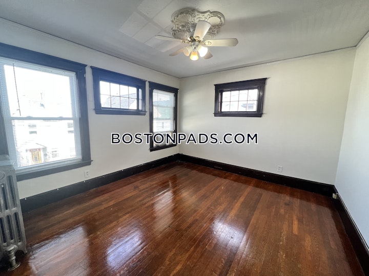 Montcalm Ave. Boston picture 10