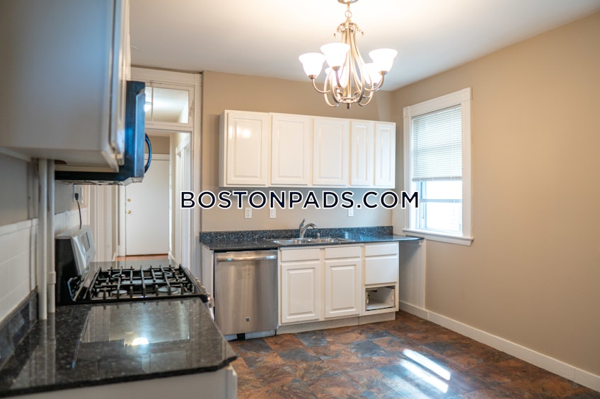 Boston - $7,800 /month