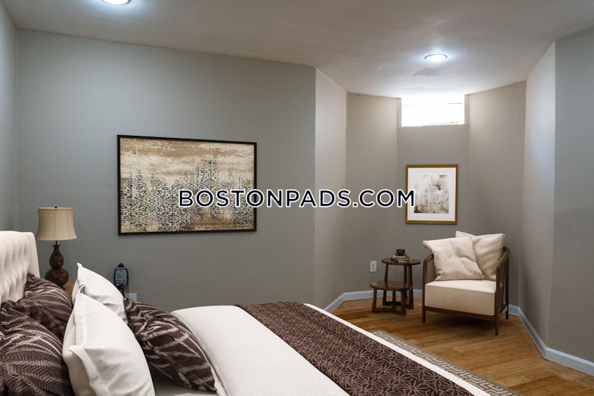 Boston - $7,800 /month