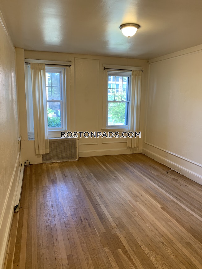 Boston - $3,800 /mo