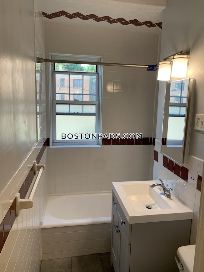 Boston - $3,800 /mo